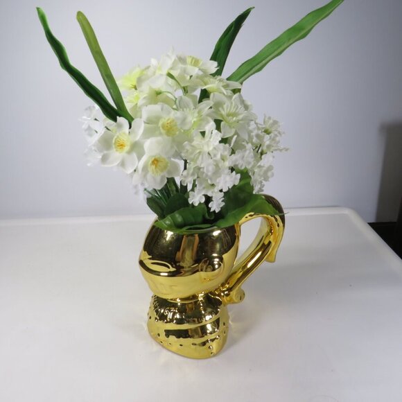 Gold Knight in Shining Armor with White Flowers #2 - Picture 1 of 8